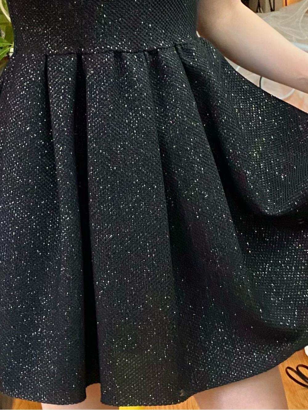 Elegant Black Sparkly Dress with Gold Strap Chains
